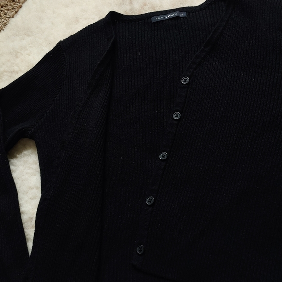 Brandy Melville Cardigan - Picture 2 of 3